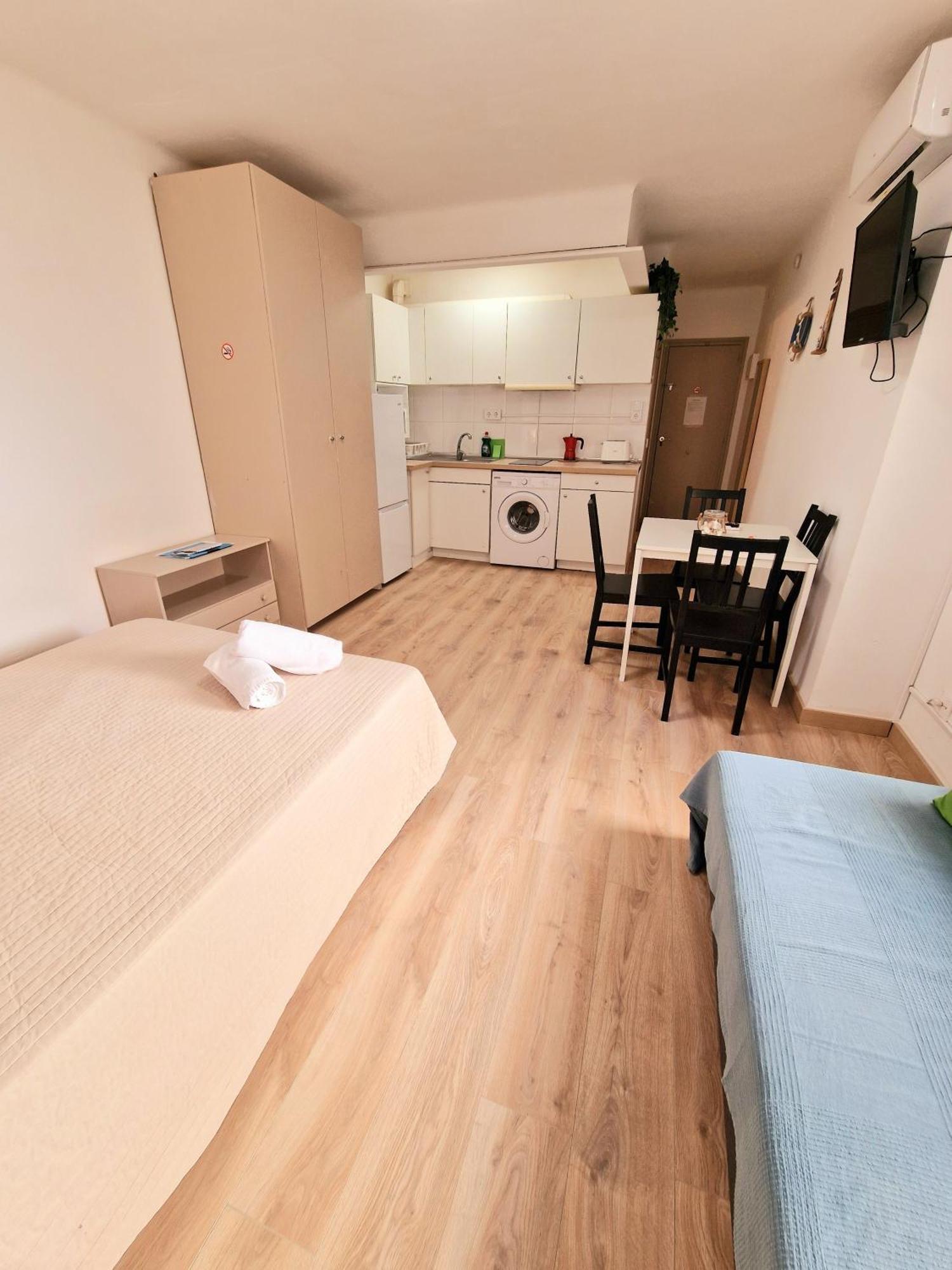 Apartamentosbiamar Камбрильс Экстерьер фото